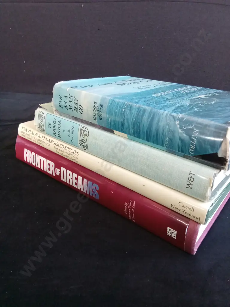 4 NEW ZEALAND BOOKS Image 1++
