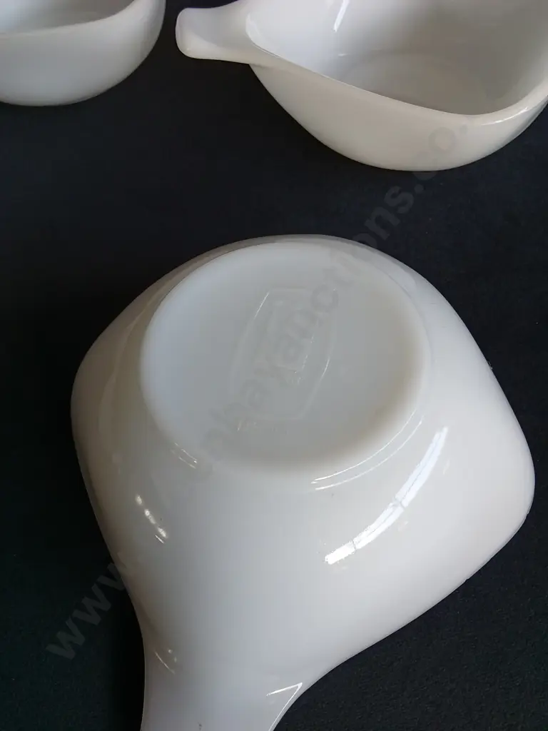 SET OF 5 VINTAGE WHITE CROWN PYREX MILK GLASS RAMEKINS Image 1++