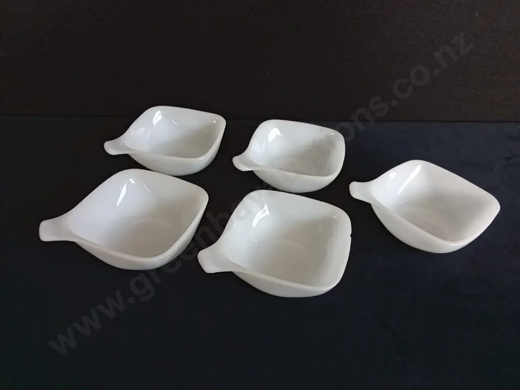 SET OF 5 VINTAGE WHITE CROWN PYREX MILK GLASS RAMEKINS Image 1++