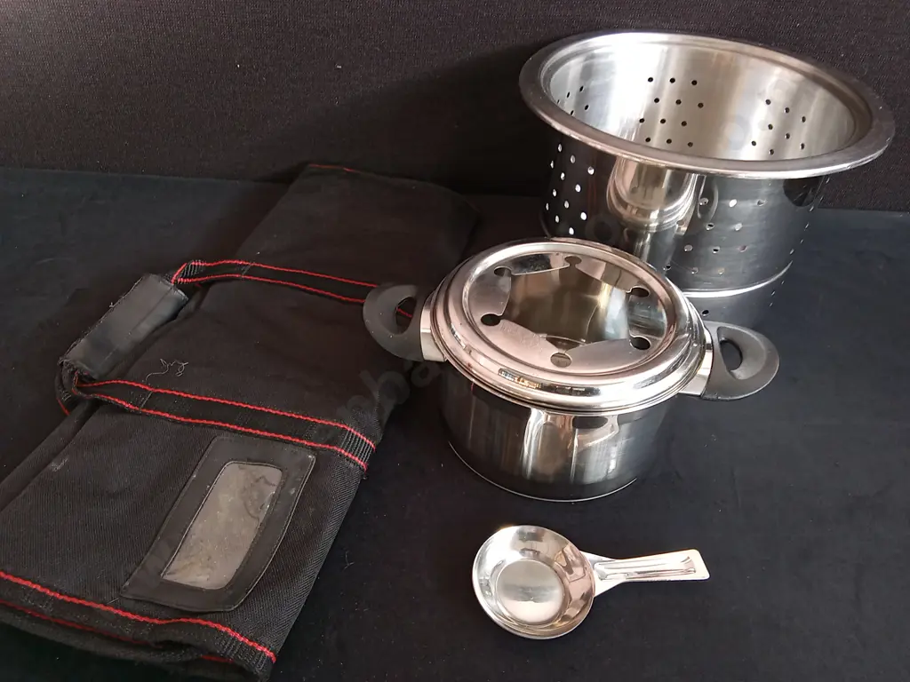 KNIFE CASE, STAINLESS STEEL STEAMING BASKET, AND STAINLESS STEEL FONDUE SET, TALLEST H 17.5 CM Image 1++