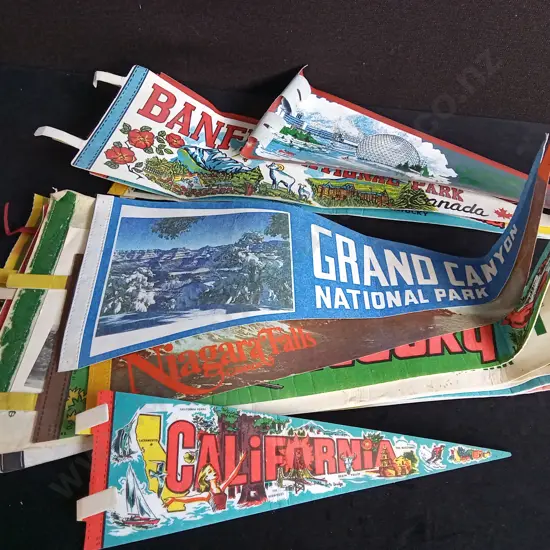 VINTAGE FELT SOUVENIR PENNANTS, WIDEST W APPROX 70 CM