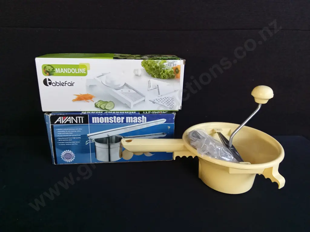 3 PIECES BRAND NEW KITCHEN PREP ITEMS, FOOD MILL, POTATO RICER, AND MANDOLINE SLICER Image 1++
