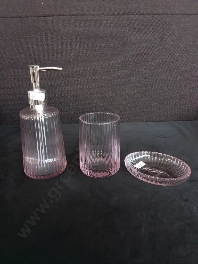 3 PIECE GLASS BATHROOM SET Image 1++