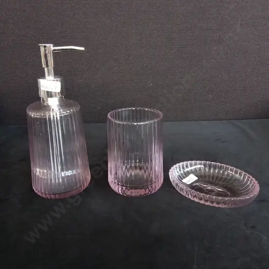 3 PIECE GLASS BATHROOM SET
