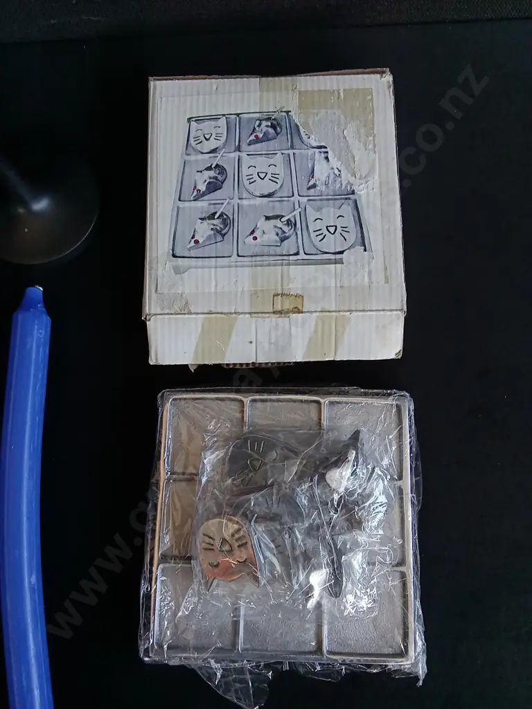 MIX OF DECORATIVE ITEMS, TALLEST H 28 CM Image 1++