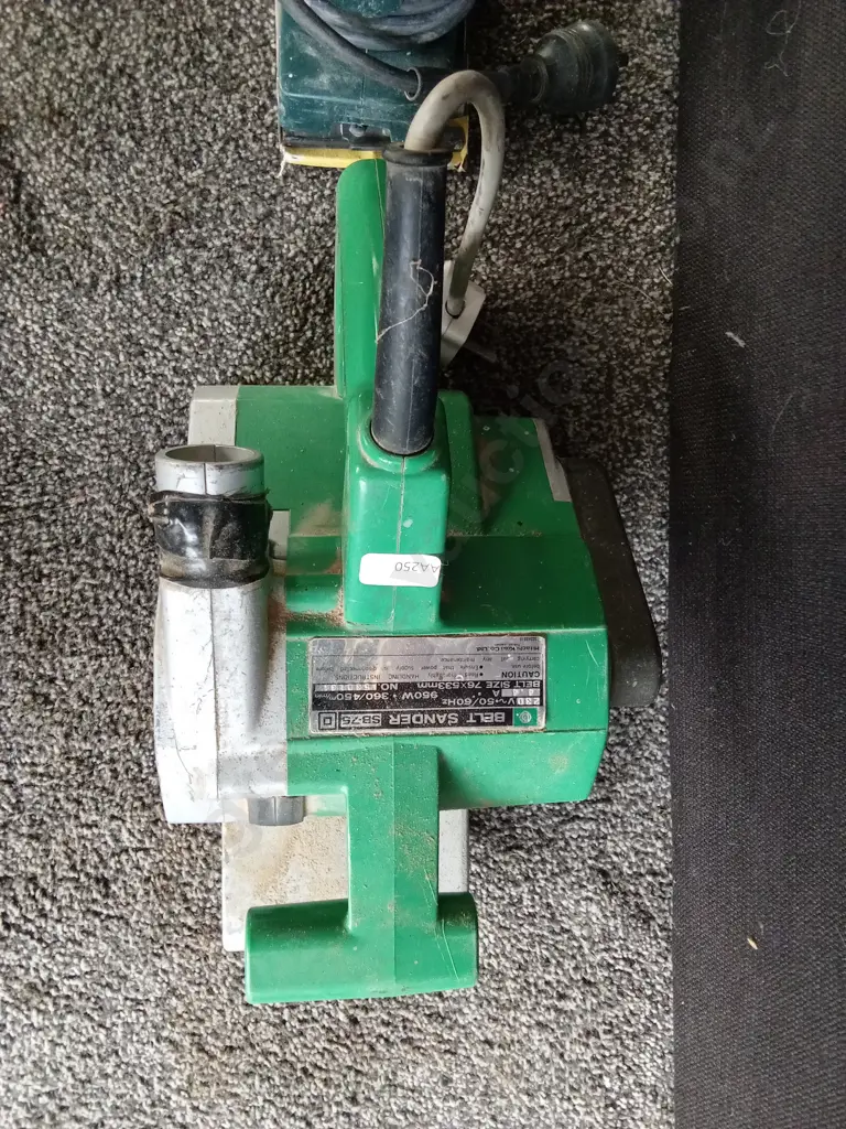 SET OF 2 ELECTRIC SANDERS Image 1++