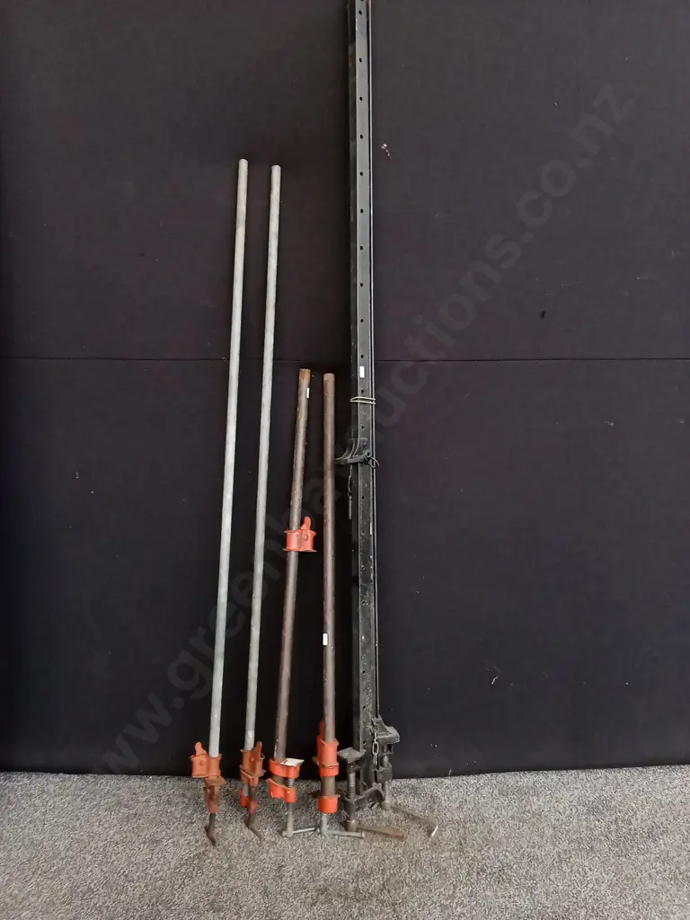 PIPE CLAMPS, TALLEST HEIGHT 189CM Image 1++