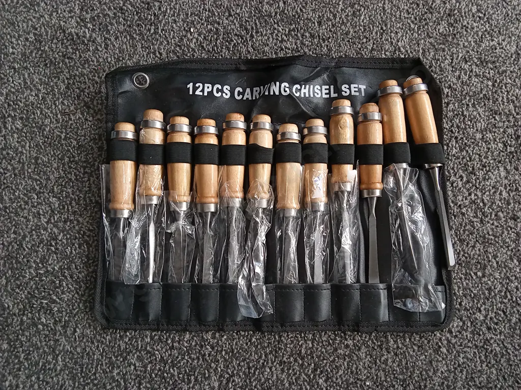 BRAND NEW 12 PIECES CARVING CHISEL SET Image 1++