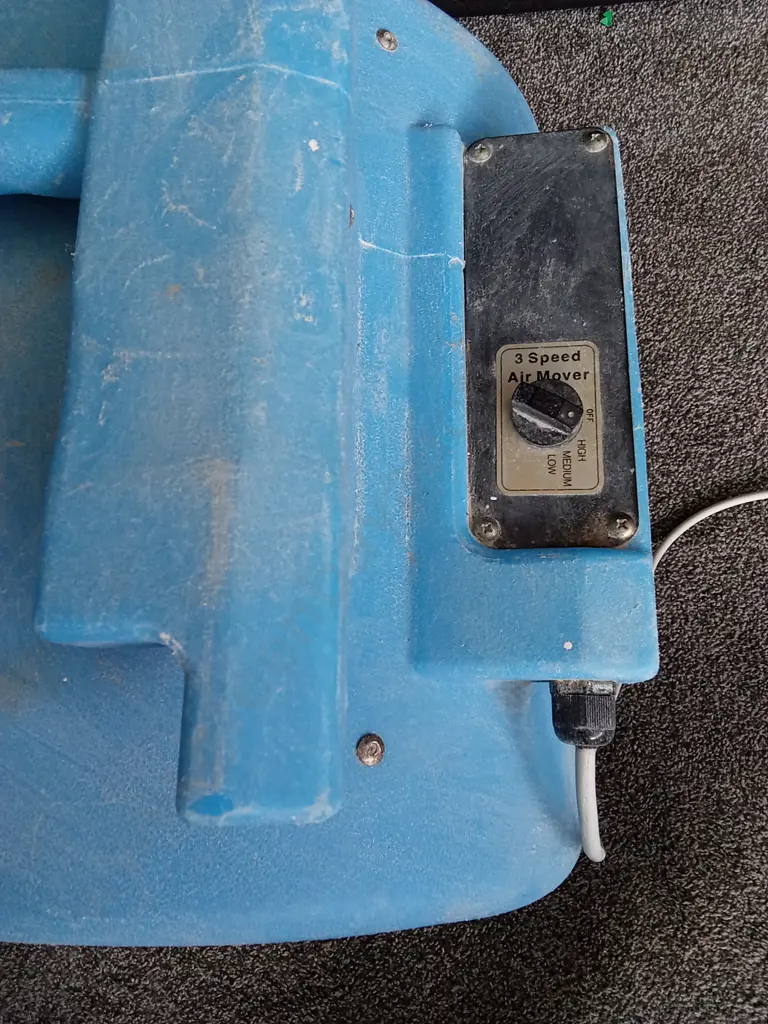 CARPET DRYER, HEAVY DUTY INDUSTRIAL AIR MOVER Image 1++