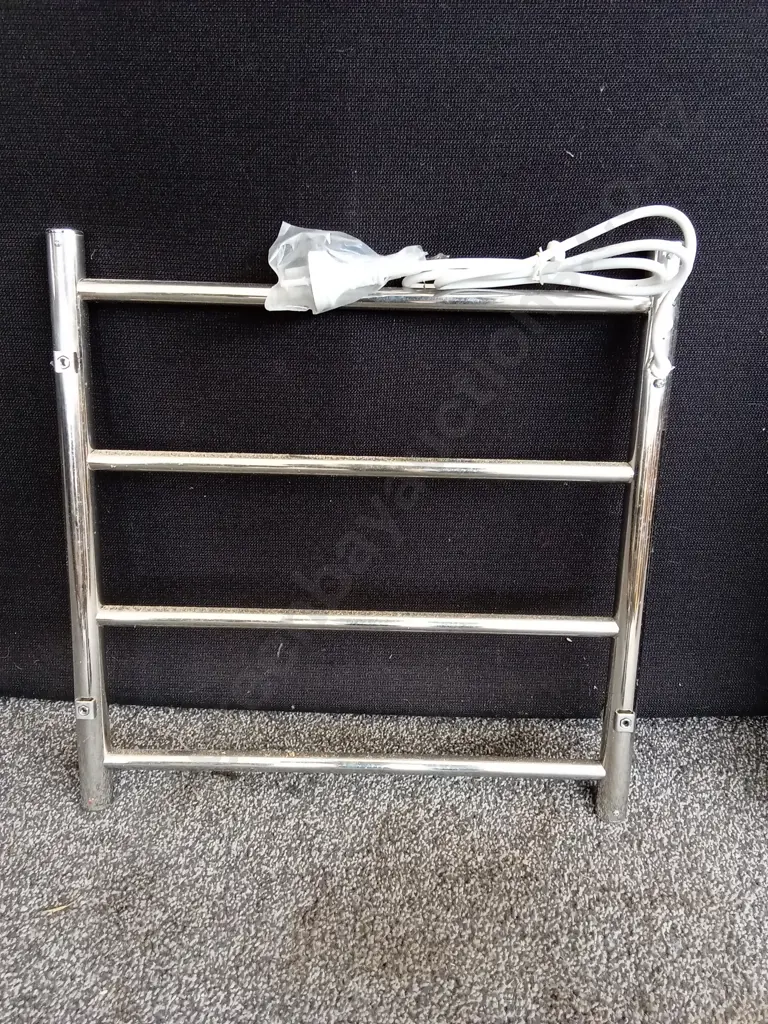 HEATED TOWEL RAIL CHROME 4 BAR ROUND Image 1++