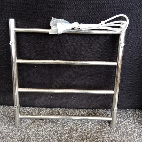HEATED TOWEL RAIL CHROME 4 BAR ROUND