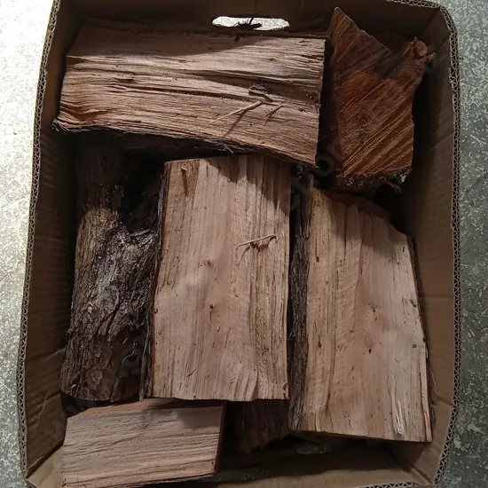 BOX OF TEA TREE WOOD