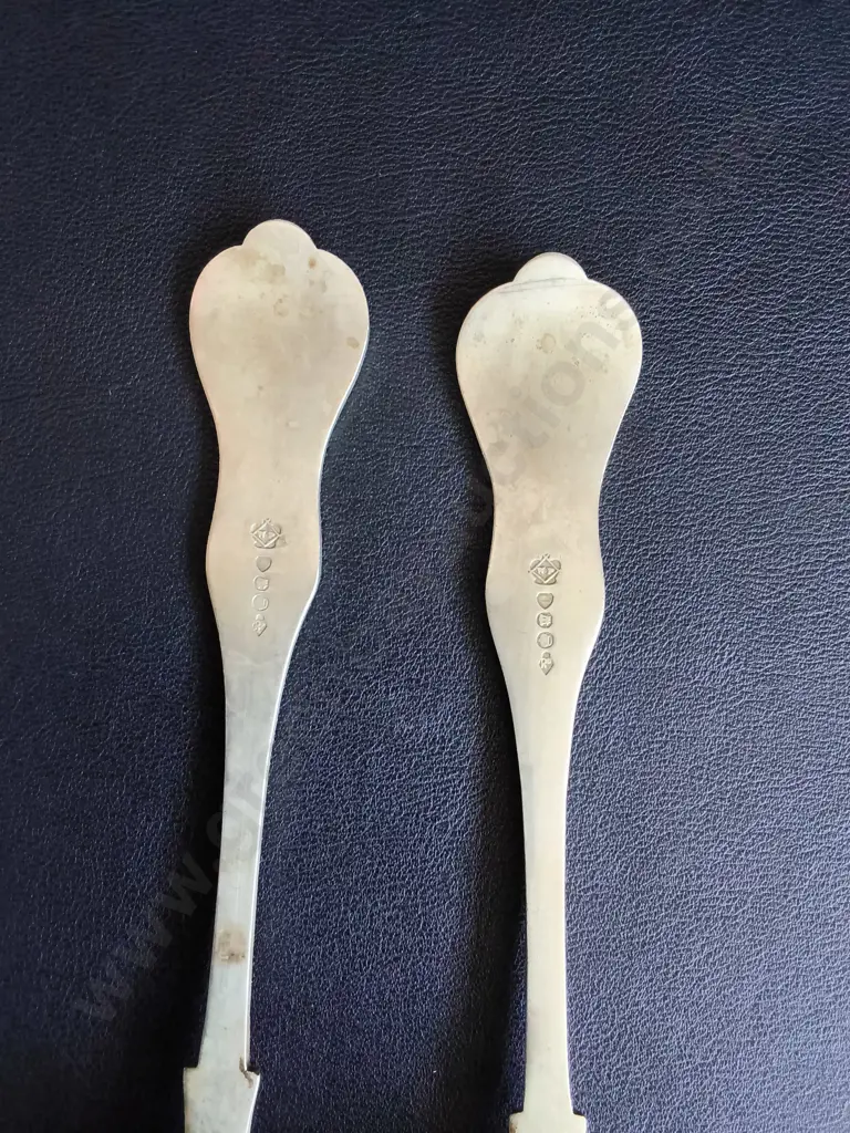 VINTAGE PAIR OF STERLING SILVER SPOONS, WEIGHS APPROX 70 GRAMS Image 1++