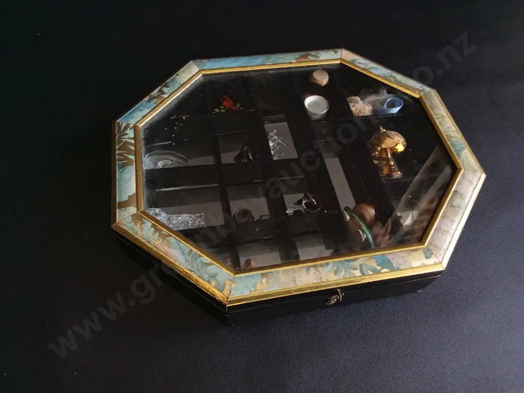MIRRORED TRINKET BOX INCLUDING TRINKETS, W 28 CM Image 1++