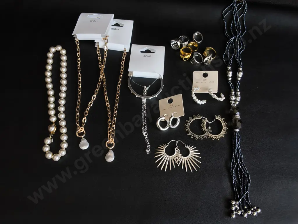 MIX OF JEWELLRY Image 1++