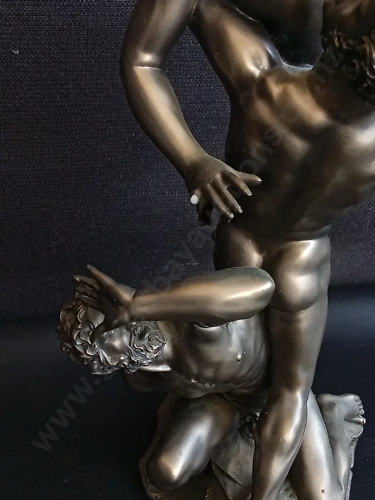 PAIR OF VINTAGE CLASSICAL SCULPTURES, GIAMBOLOGNA AND RODIN REPRODUCTIONS, TALLEST H 39 CM, DAMAGE PICTURED Image 1++