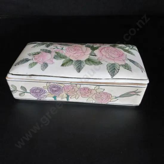 VINTAGE CHINESE PORCELAIN TRINKET BOX L18.5CM H5CM D10CM