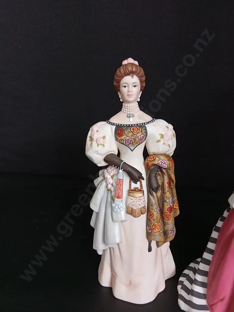 3 VINTAGE MRS ALBEE PRESIDENTS CLUB AWARDS TALLEST H27CM Image 1++