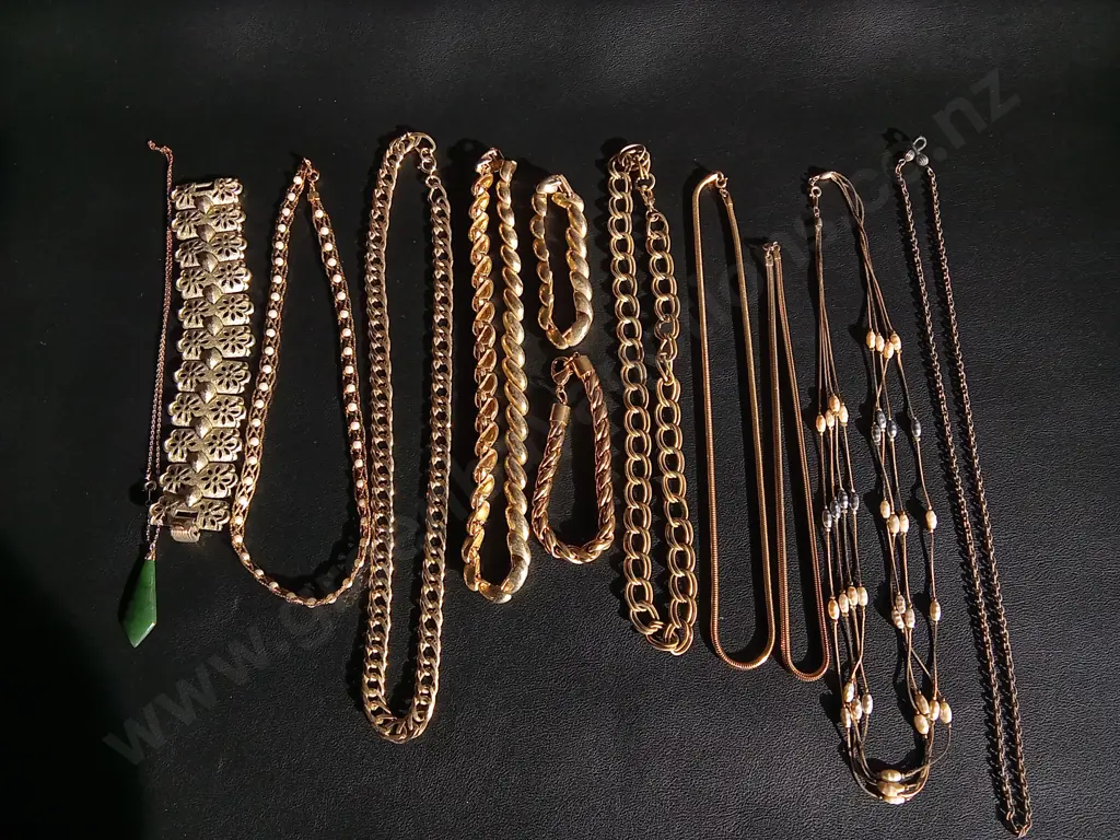 MIX OF JEWELLERY Image 1++
