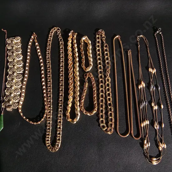 MIX OF JEWELLERY