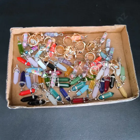 COLLECTION OF PENDANTS
