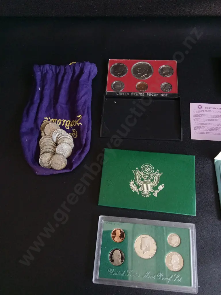 VINTAGE US MINT PROOF AND UNCIRCULATED COIN COLLECTION SETS, AND LOOSE COINS Image 1++