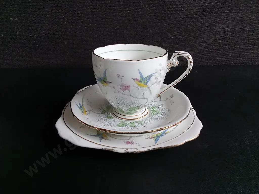 VINTAGE ROYAL GRAFTON FINE BONE CHINA TEA SET, 23 PIECES, TALLEST H 10 CM Image 1++