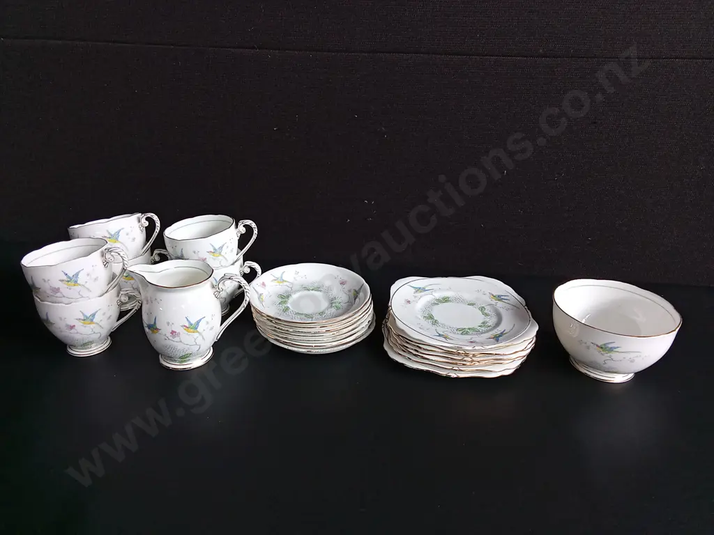 VINTAGE ROYAL GRAFTON FINE BONE CHINA TEA SET, 23 PIECES, TALLEST H 10 CM Image 1++