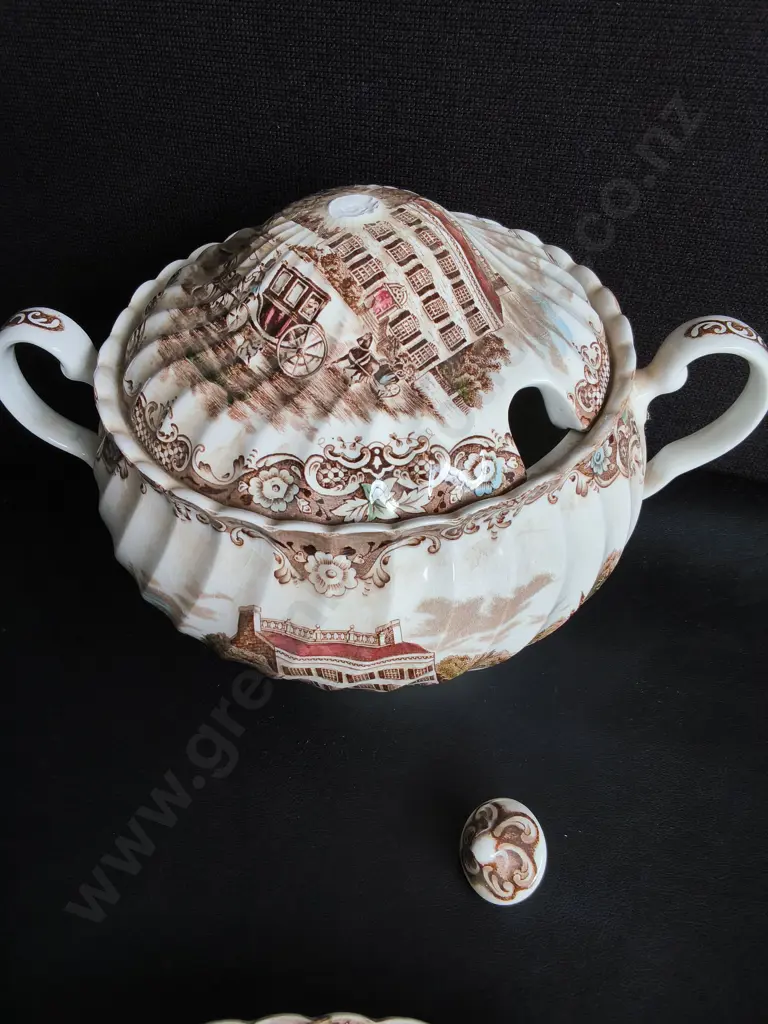 VINTAGE JOHNSON BROTHERS HERITAGE HALL IRONSTONE DINNERWARE SET, 60 PIECES, TALLEST H 25 CM, DAMAGE PICTURED Image 1++