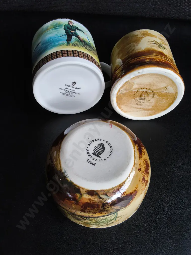WEDGEWOOD FISHING MUG, ROBERT GORDON TROUT BOWL AND DUCK SUGAR JAR, TALLEST H 11 CM Image 1++