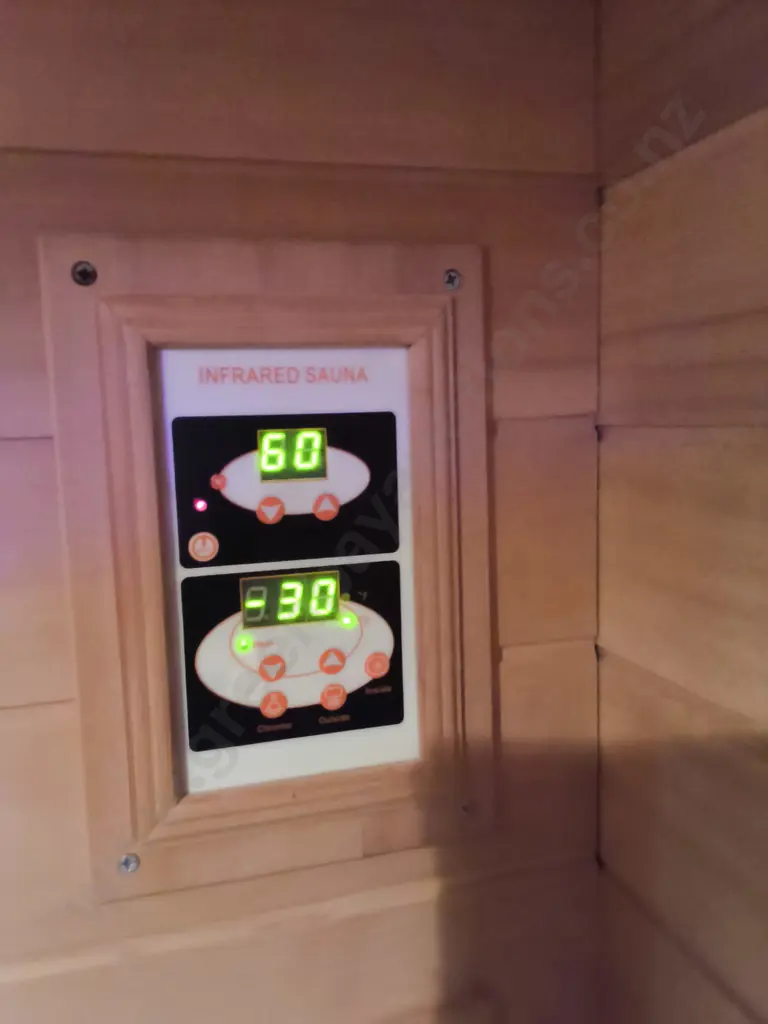 * UPDATED DESCRIPTION * AS NEW 2 PERSON "INFRARED SAUNAS" CEDAR WOOD INDOOR INFRARED SAUNA Image 1++