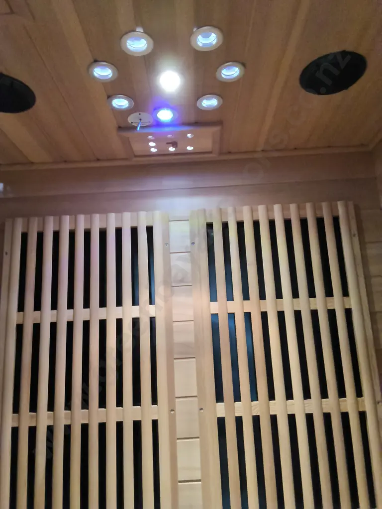 * UPDATED DESCRIPTION * AS NEW 2 PERSON "INFRARED SAUNAS" CEDAR WOOD INDOOR INFRARED SAUNA Image 1++