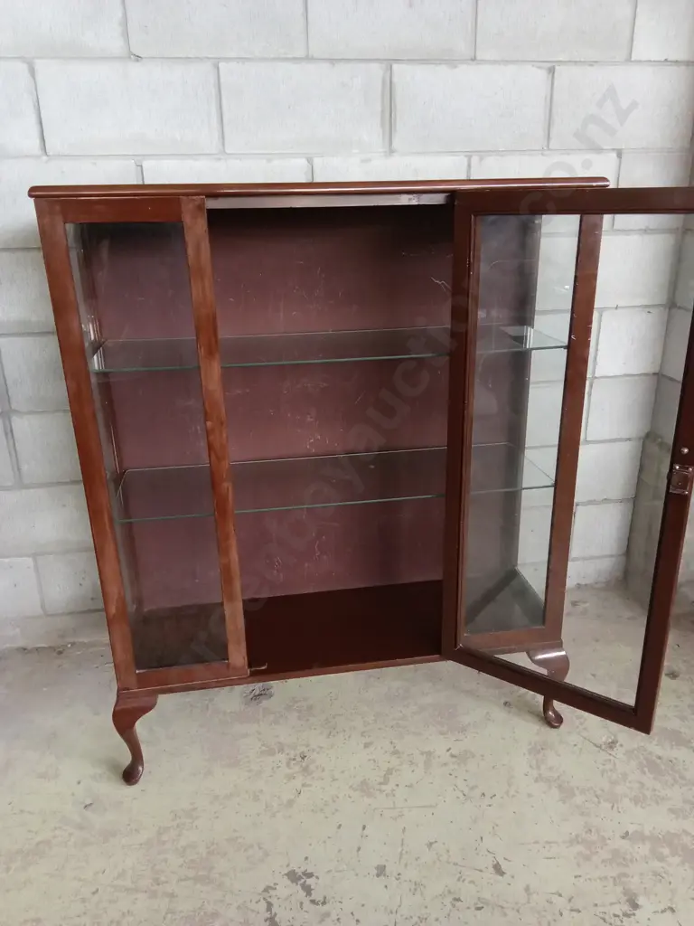 VINTAGE WOODEN DISPLAY CABINET, H 125CM X L 101CM X D 34CM Image 1++