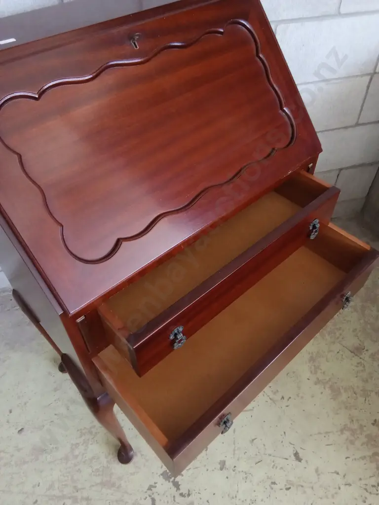 MAHOGANY DROP FRONT DESK, QUEEN ANNE-STYLE Image 1++