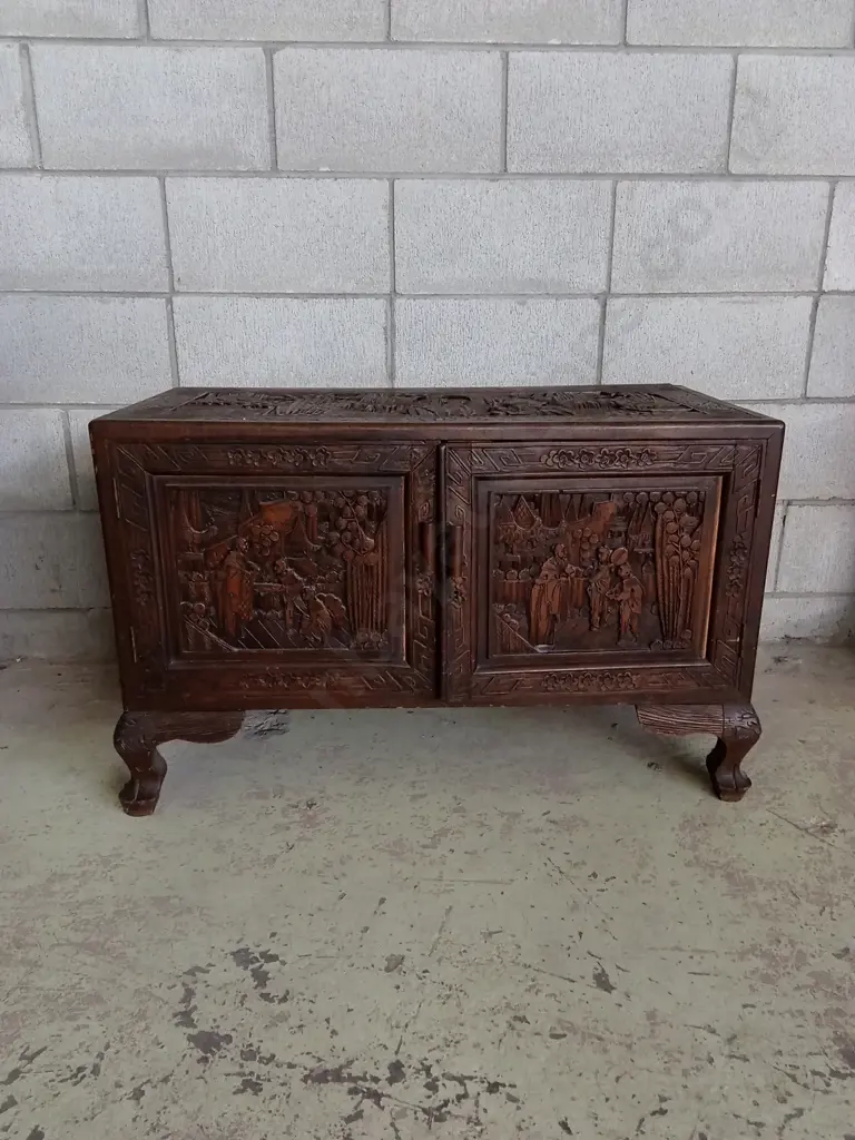 VINTAGE CARVED WOOD SIDEBOARD, H 56CM X L 89CM X D 45CM Image 1++