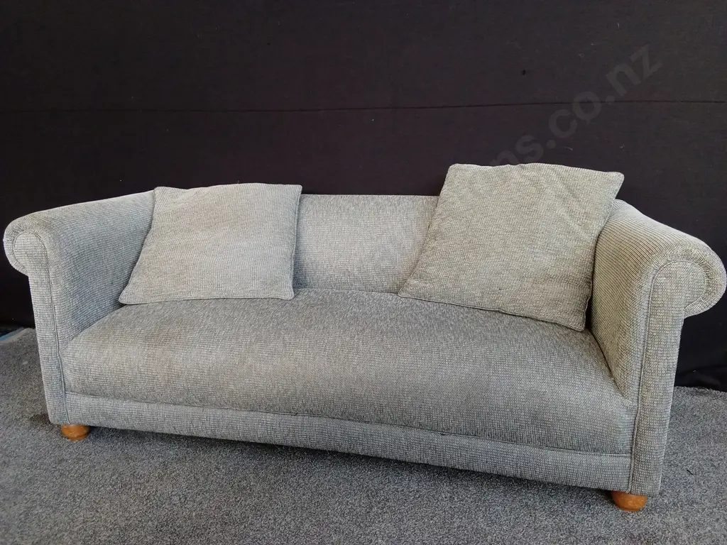 2.5 SEATER SOFA, W 1.9 M X H 73 CM Image 1++
