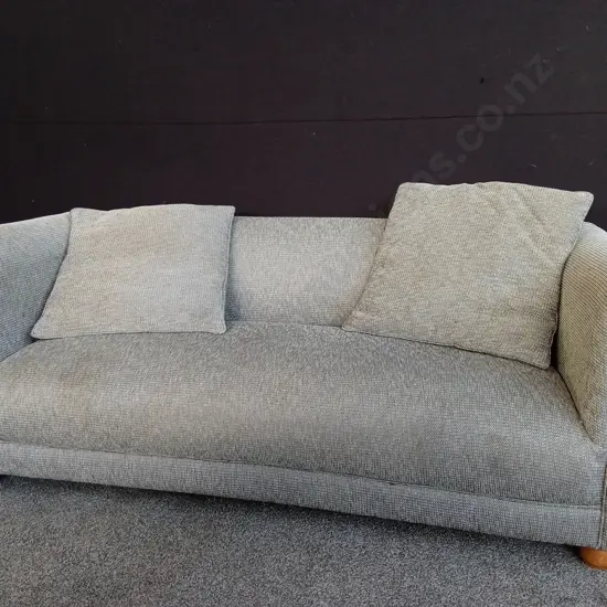 2.5 SEATER SOFA, W 1.9 M X H 73 CM