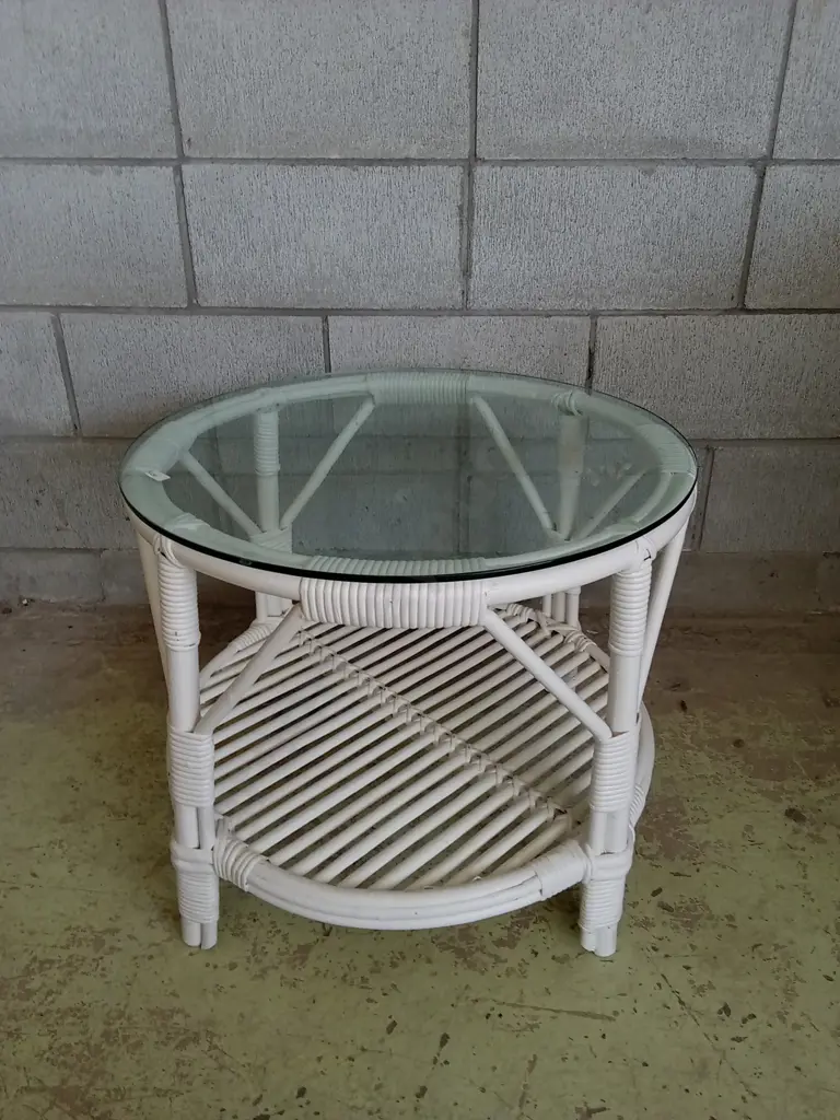 ROUND RATTAN COFFEE TABLE WITH GLASS TOP, 56CM DIAMETER Image 1++