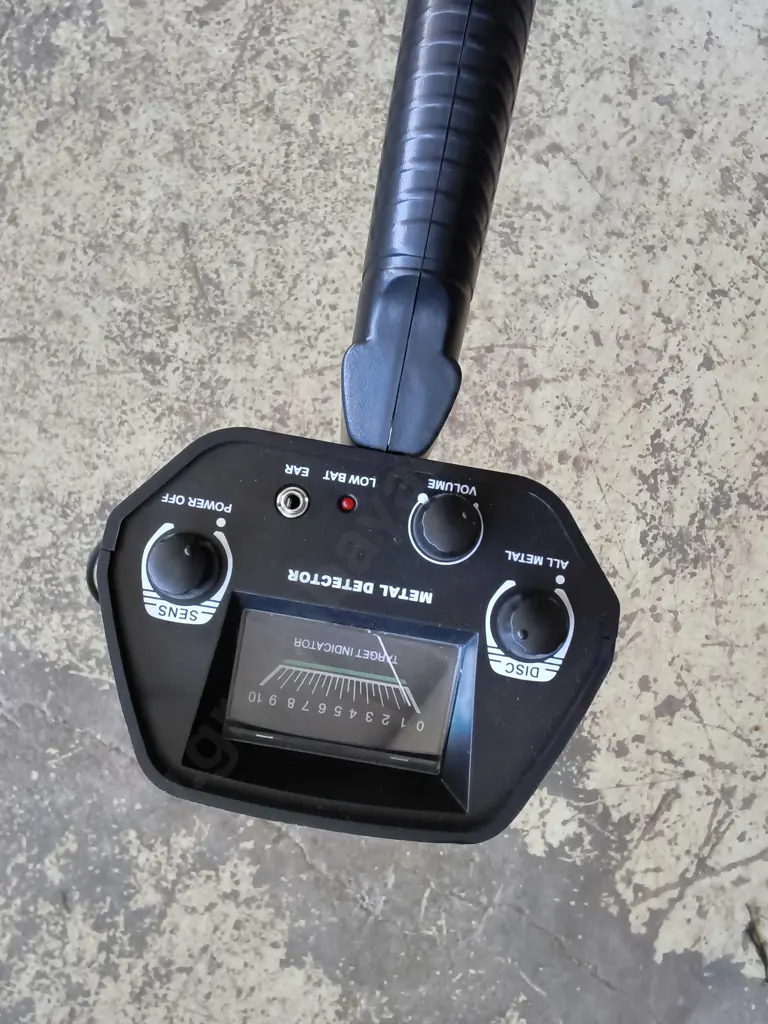 METAL DETECTOR WORKING Image 1++