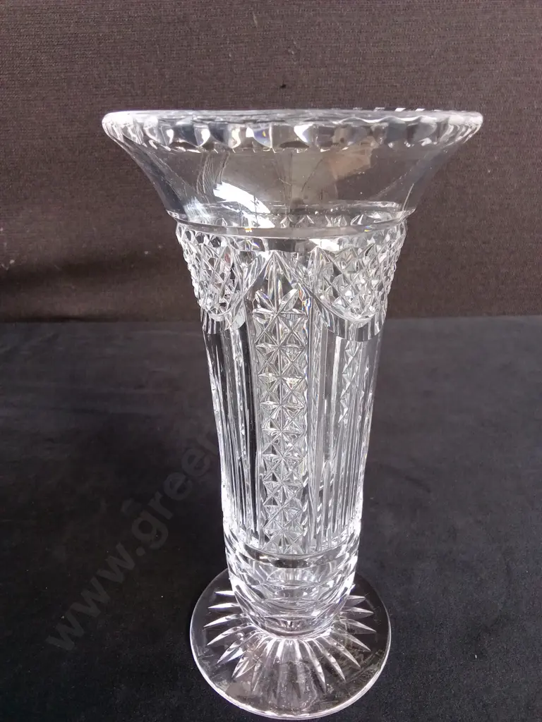 VINTAGE PRESSED GLASS VASE H19.5CM Image 1++