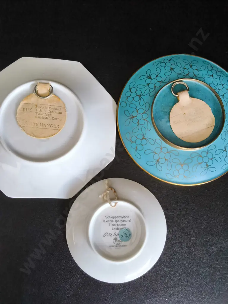 3 JAPANESE DISHES LARGEST DIA 15CM Image 1++
