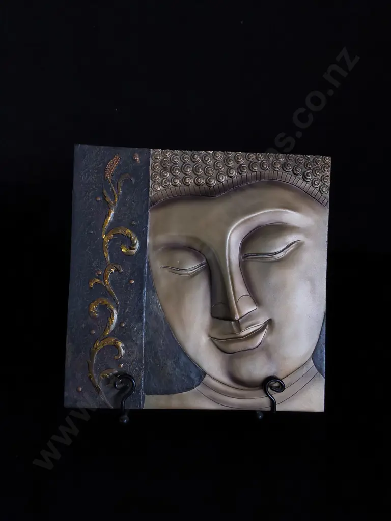 BRASS BUDDHA FACE SHOWPIECE 19CM X 19CM ON STAND Image 1++