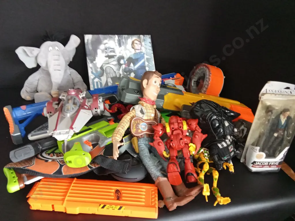 COLLECTION OF TOYS MOSTLY NURF GUNS Image 1++