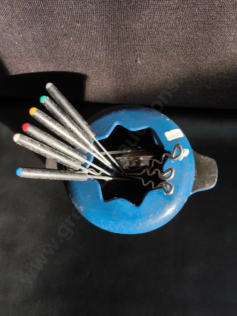 CAST IRON FONDUE SET Image 1++