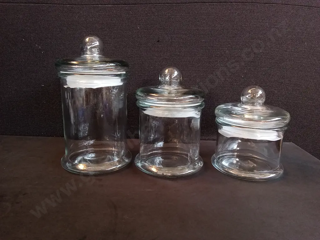 SET OF 3 GLASS JARS, TALLEST H 24 CM Image 1++