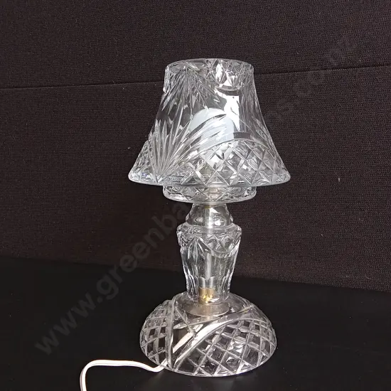 VINTAGE BOUDOIR CUT GLASS PARLOR LAMP, H 28.5 CM