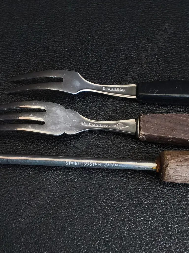 SET OF 6 VINTAGE STAINLESS STEEL FONDUE FORKS, AND 9 STAINLESS STEEL COCKTAIL FORKS Image 1++