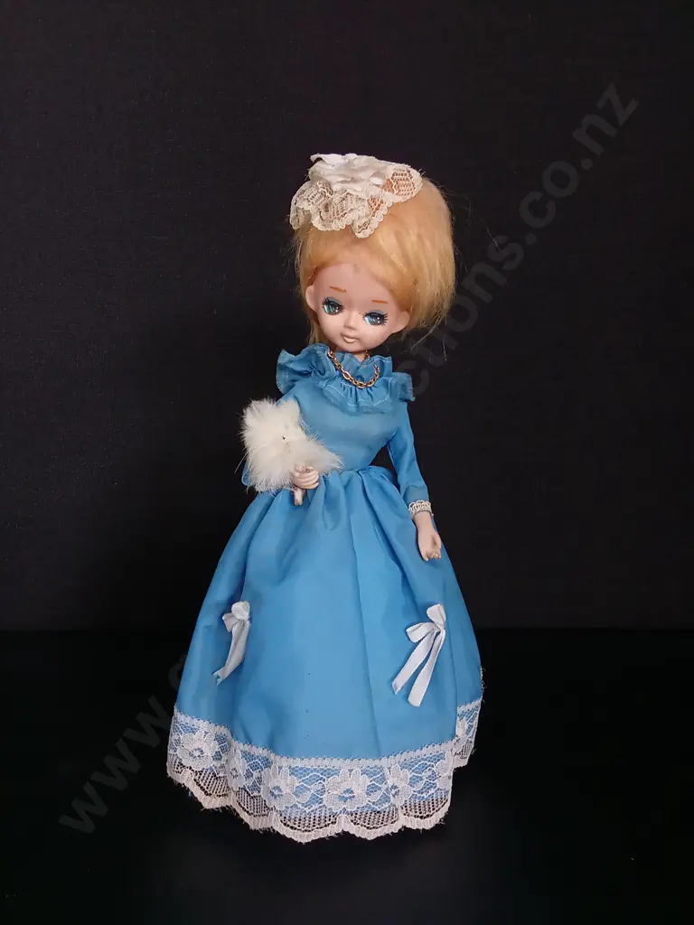VINTAGE MUSICAL DOLL H36CM Image 1++