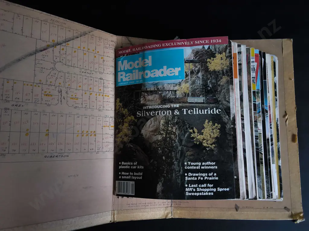 COLLECTION OF VINTAGE 1980'S MODEL RAILROADER MAGAZINES Image 1++