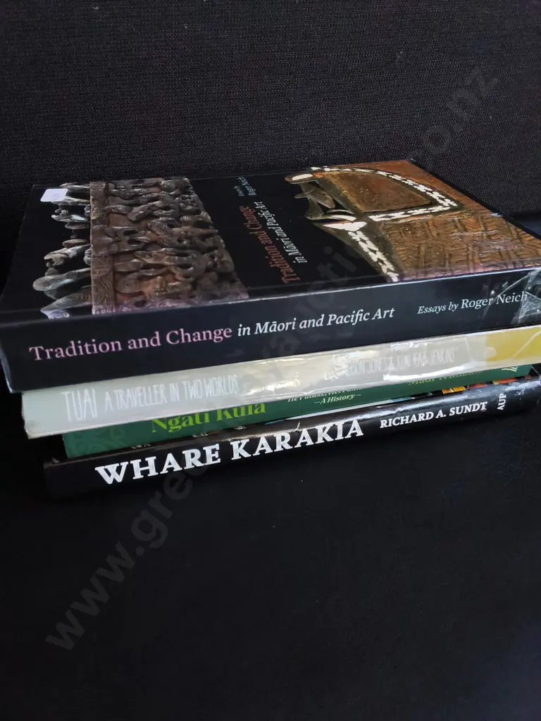 4 BOOKS ON MĀORI AND PACIFIC HISTORY AND ART Image 1++